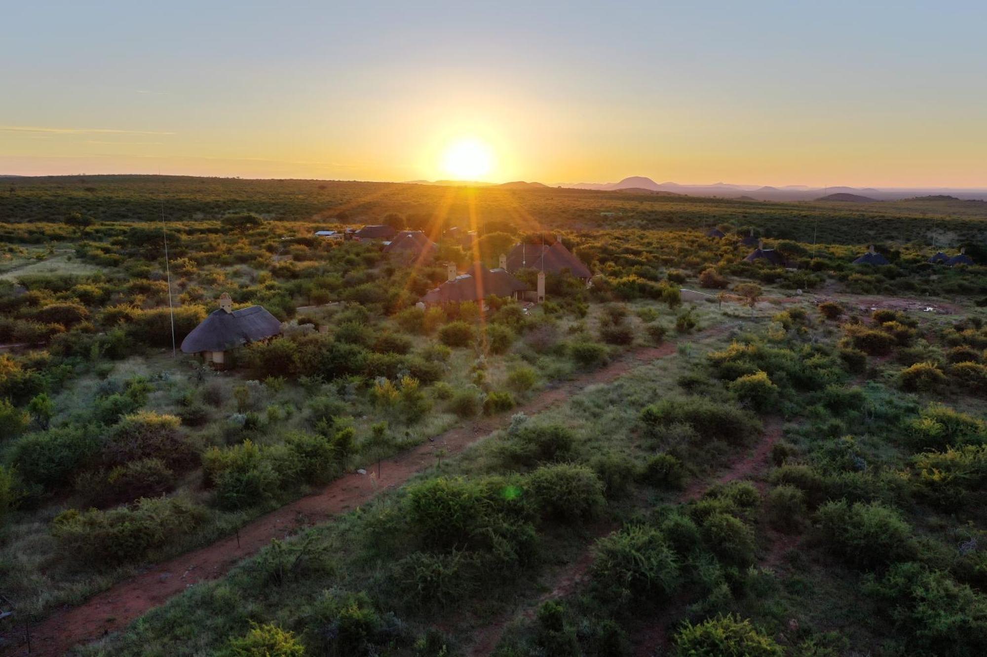 Rhulani Safari Lodge Madikwe Game Reserve Exterior photo