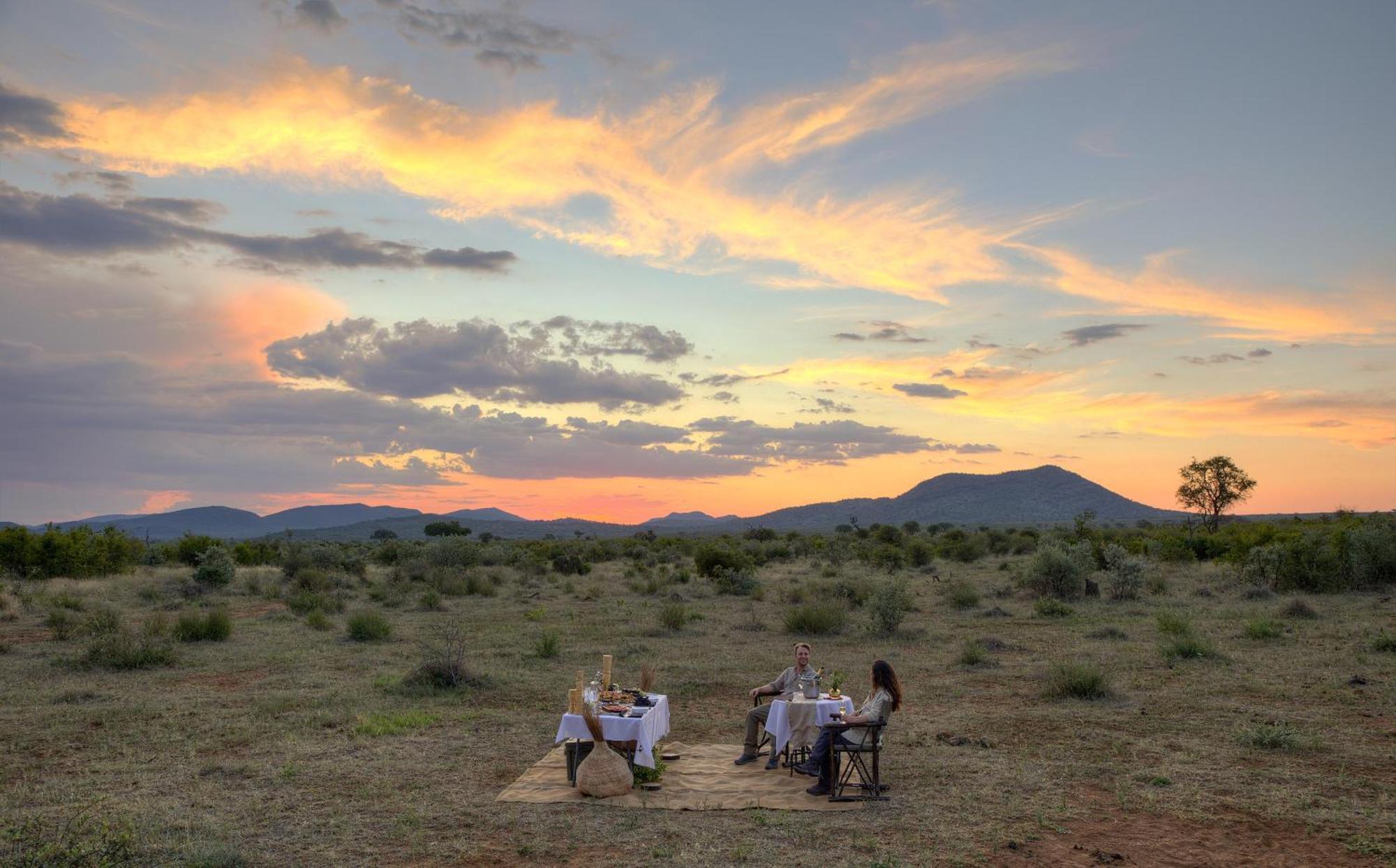 Rhulani Safari Lodge Madikwe Game Reserve Exterior photo